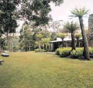 Tullah Lakeside Lodge - St Kilda Accommodation
