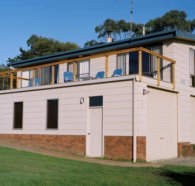 Three Peaks Holiday Rentals - St Kilda Accommodation
