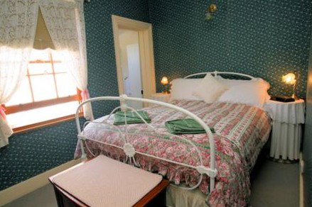 Wilmot Arms Inn - St Kilda Accommodation 2