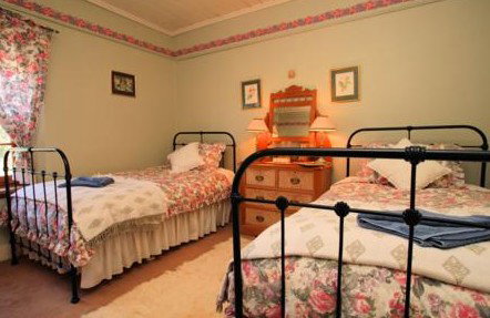 Wilmot Arms Inn - St Kilda Accommodation 5