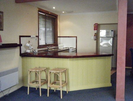 Strahan Holiday Retreat - St Kilda Accommodation 2