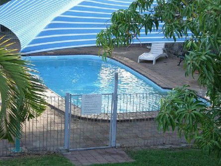 Ashs Holiday Units And Cafe - St Kilda Accommodation 0
