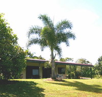 Daintree Mountain View Retreat and Vanilla Beans - St Kilda Accommodation