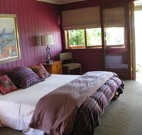 French Cottage and Loft - St Kilda Accommodation