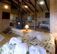 Treetops Seaview Montville - St Kilda Accommodation