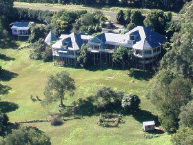 The Spotted Chook Ferme Auberge And Amelies Petite Maison - St Kilda Accommodation 0