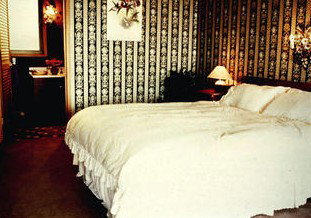 Avalanche Homestead - St Kilda Accommodation 1