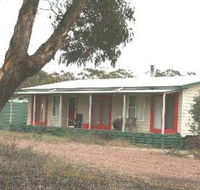 Christmas Tree Cottage - St Kilda Accommodation
