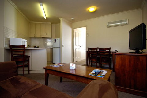 Parklands Apartments Dickson - St Kilda Accommodation 2