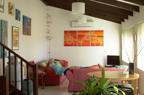 Art On Hart - St Kilda Accommodation 3