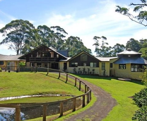 Indooroopilly - St Kilda Accommodation 1