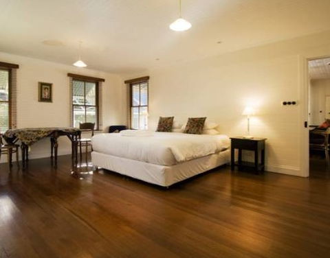 The Cottage - Berry - St Kilda Accommodation 4