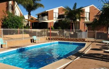 AnchorBell Holiday Apartments - St Kilda Accommodation 2