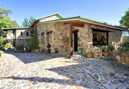 Castle On The Hill Bed And Breakfast - St Kilda Accommodation 3