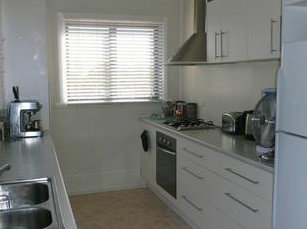 Hill Crest House - St Kilda Accommodation 0