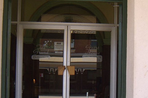 The Grand Guesthouse - St Kilda Accommodation 2