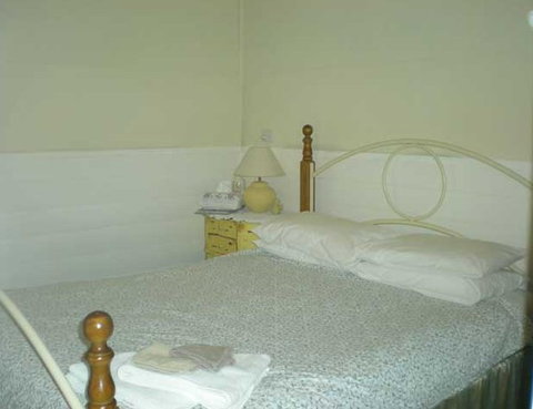 Kookaburra Cottage - Broken Hill - St Kilda Accommodation 2
