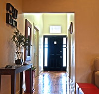 Lottes Cottage - St Kilda Accommodation