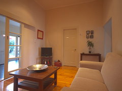 Lottes Cottage - St Kilda Accommodation 3