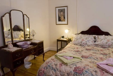 Toddington Cottage - St Kilda Accommodation 1