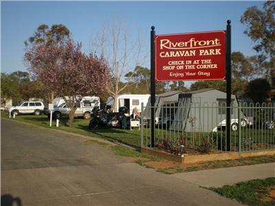 Euston Riverfront Caravan Park And Cafe - St Kilda Accommodation 3