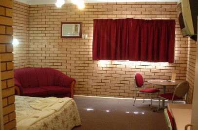Country Manor Motor Inn - St Kilda Accommodation 2