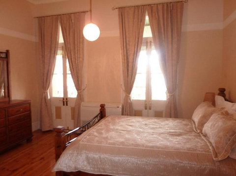 Royal Apartment - St Kilda Accommodation 0