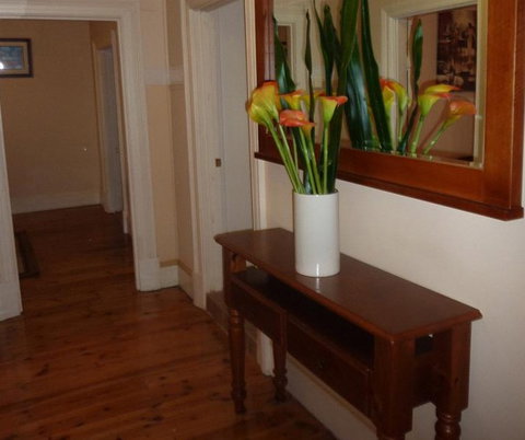 Royal Apartment - St Kilda Accommodation 4