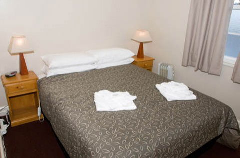Alpine Hotel - St Kilda Accommodation 1