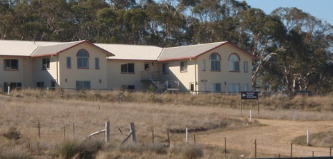 Jindabyne Equestrian Resort - St Kilda Accommodation 2