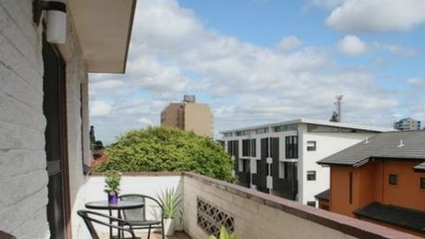 At Forster Holiday Apartment - Lake Street - St Kilda Accommodation 2