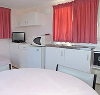 Aukaka Caravan Park - St Kilda Accommodation