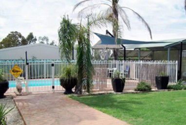 Aalbany Motor Inn - St Kilda Accommodation 1