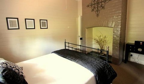 Annie's Folly Boutique Accommodation - St Kilda Accommodation 1