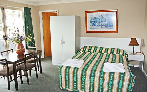 Anchor Inn - St Kilda Accommodation 4