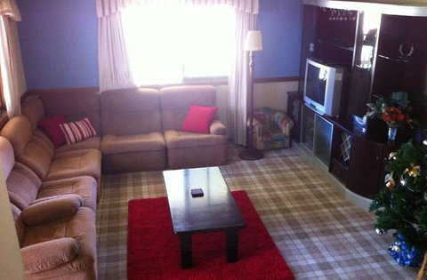 Carinya Cottage Holiday House In Gerringong - Near Kiama - St Kilda Accommodation 4