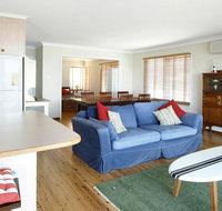 90 Oceans Edge - St Kilda Accommodation