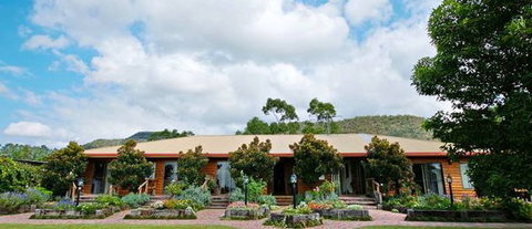 Adams Peak Retreat - St Kilda Accommodation 5