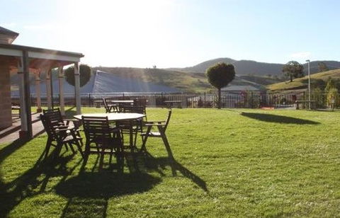 Bowen Inn - St Kilda Accommodation 0