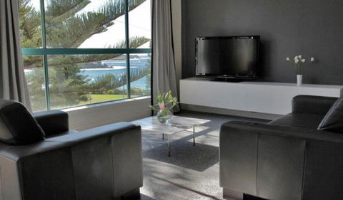 AeA The Coogee View Beachfront Serviced Apartments - St Kilda Accommodation 3