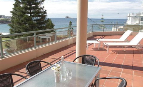AeA The Coogee View Beachfront Serviced Apartments - St Kilda Accommodation 4