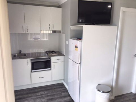 Canobolas Caravan Park - St Kilda Accommodation 8
