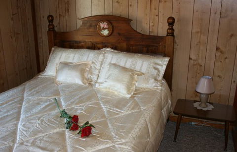 A Settlers Cottage - St Kilda Accommodation 4