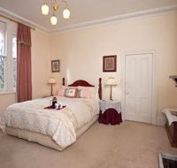 Camelia Cottage - St Kilda Accommodation