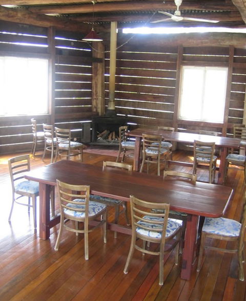 Hidden Valley Cabins - St Kilda Accommodation 1