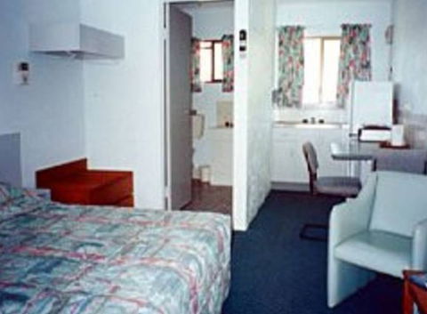 Kinka Palms Beachfront Apartments / Motel - St Kilda Accommodation 4