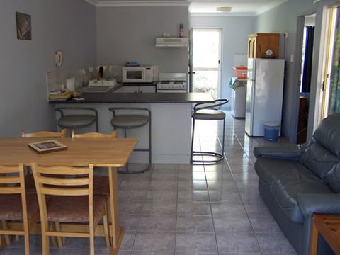 Palm Valley Motel And Self Contained Holiday Units - St Kilda Accommodation 2