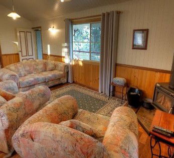 Accommodation Creek Cottages - St Kilda Accommodation 3