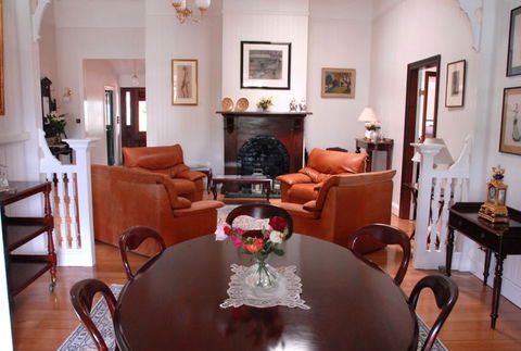 B & B Wanulla - St Kilda Accommodation 0