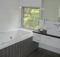 Twin Falls Retreat - St Kilda Accommodation